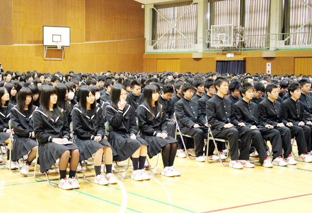 時習館高で卒業式