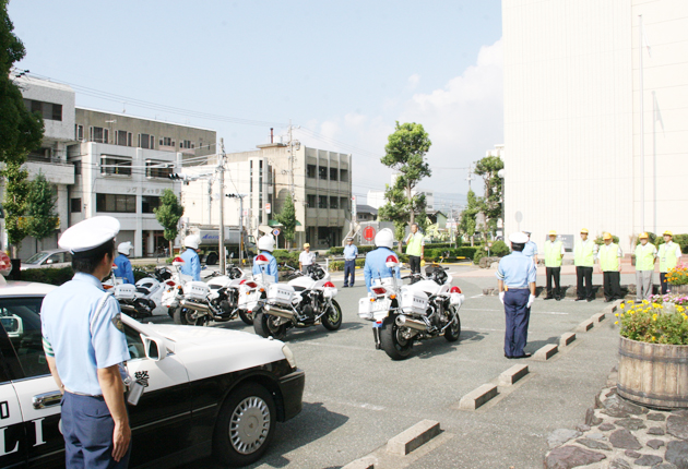 蒲郡市で交通安全緊急アピール