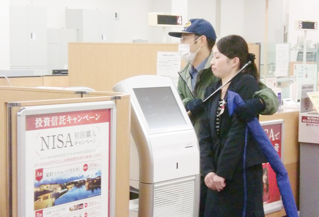強盗事件想定し対応法学ぶ