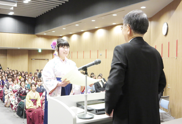 豊橋歯科衛生士専門学校で卒業式 東日新聞 豊橋歯科衛生士専門学校で卒業式 東日新聞