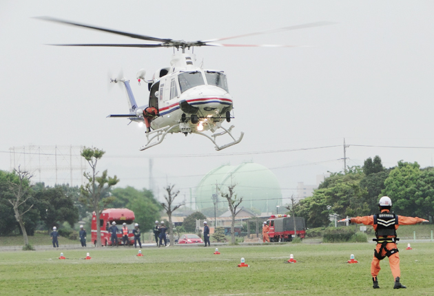 県防災ヘリ夜間離着陸訓練実施