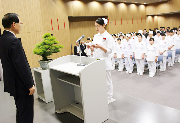 豊橋准看護学校で卒業式 東日新聞 豊橋准看護学校で卒業式 東日新聞