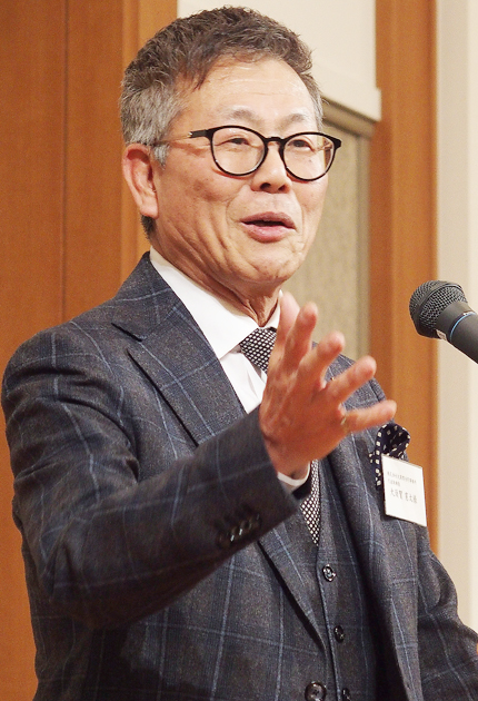 新年の展望を語り合う