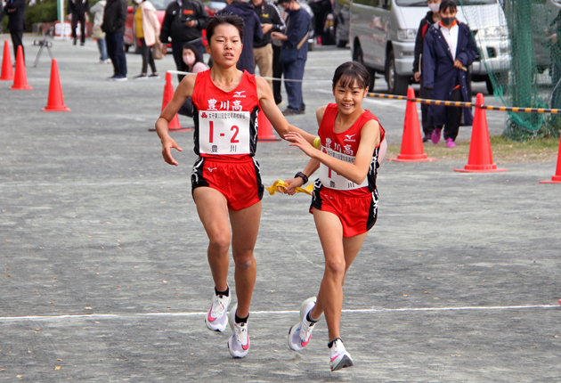 豊川女子 2位で都大路逃す 東日新聞 豊川女子 2位で都大路逃す 東日新聞