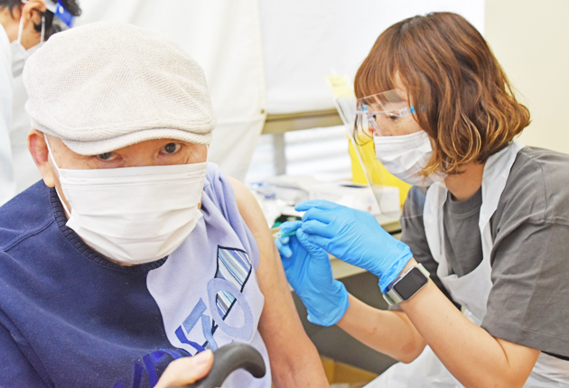 新城市でも新型コロナワクチン接種開始 東日新聞