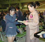 桜丘高校で卒業式 東日新聞